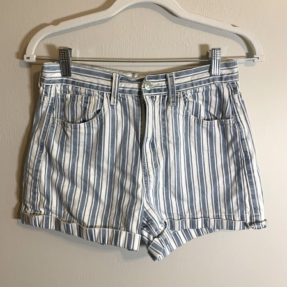American Eagle blue and white stripe Mom Short size 2‎